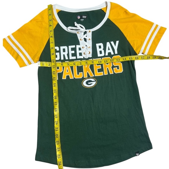 GREEN BAY PACKERS WOMENS GREEN GOLD LACE UP SHORT SLEEVE T-SHIRT SIZE SMALL - Picture 5 of 6